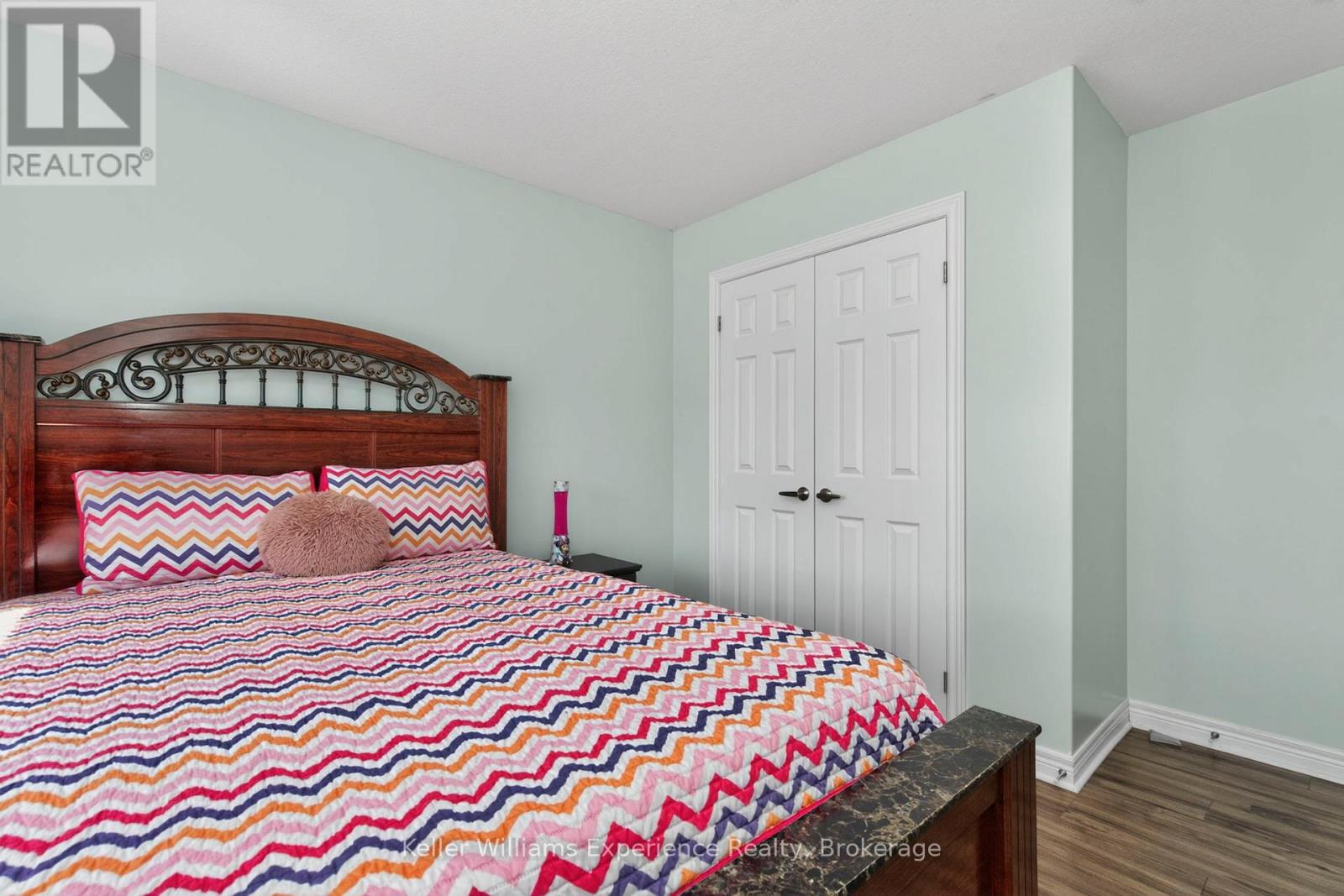 992 COOK DRIVE - 27