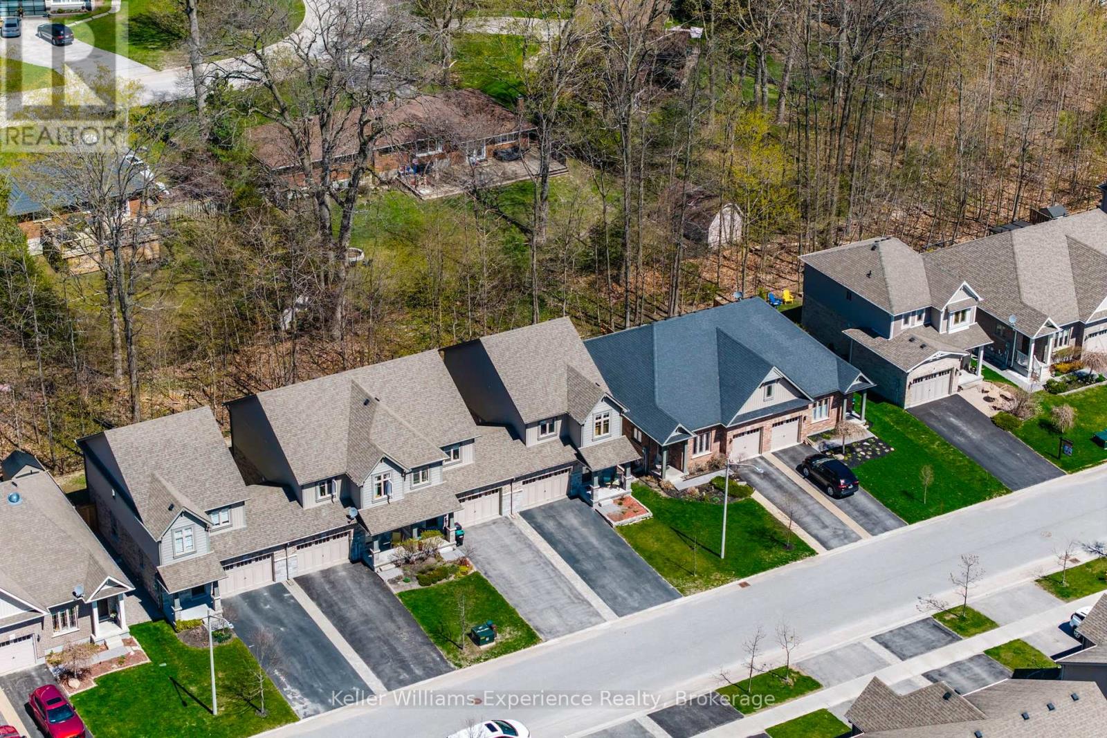 992 COOK DRIVE - 35
