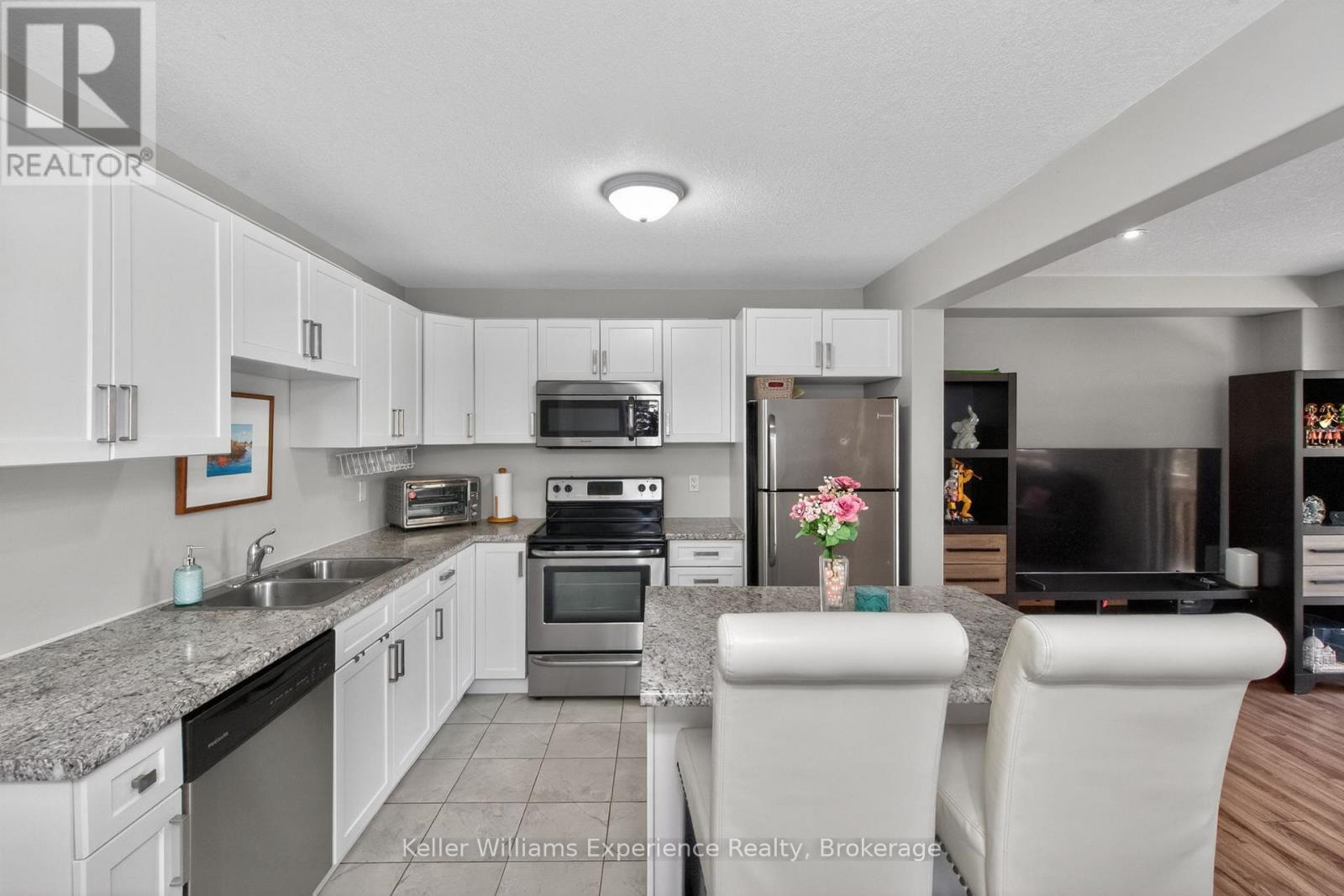 992 COOK DRIVE - 8