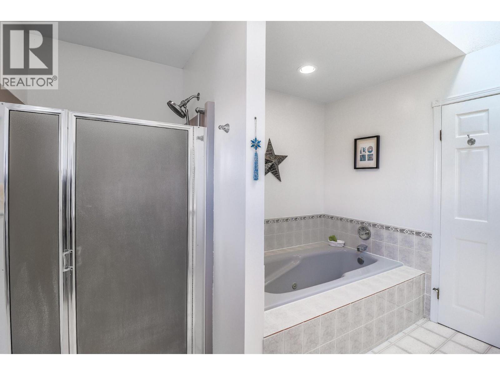 9617 CLEARVIEW Road, Cranbrook