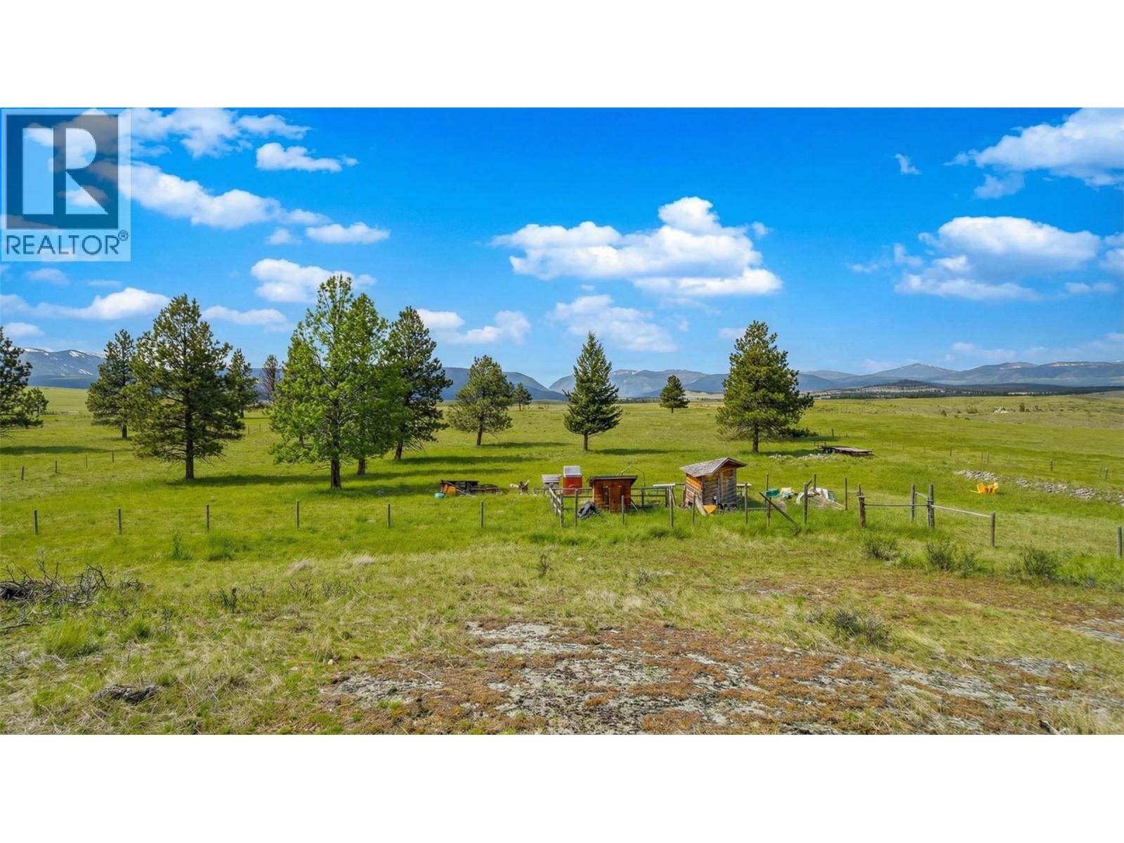 9617 CLEARVIEW Road, Cranbrook