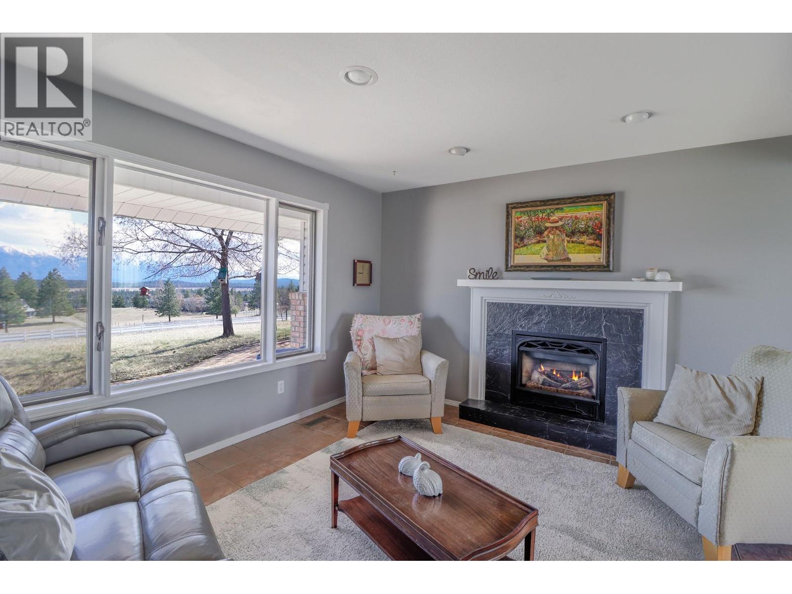 9617 CLEARVIEW Road, Cranbrook