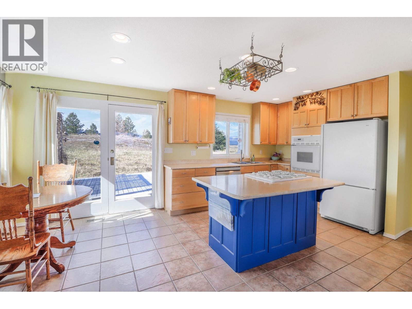 9617 CLEARVIEW Road, Cranbrook