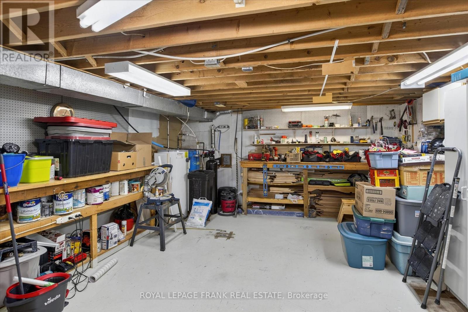 892 FRANK HILL ROAD - 33