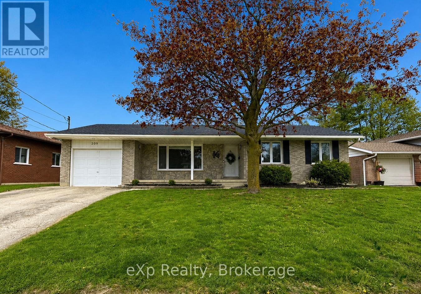 209 15TH AVENUE - 2