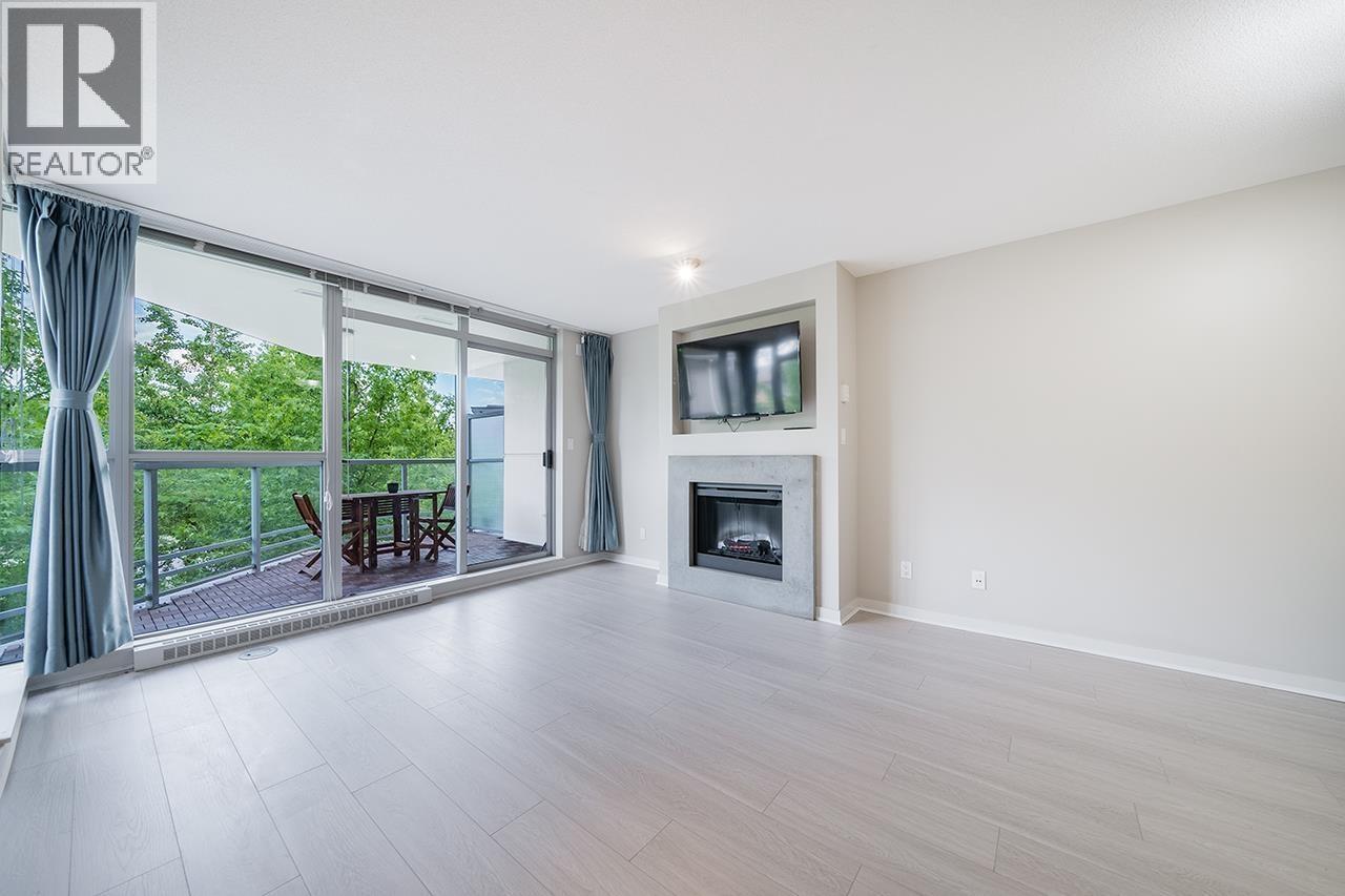 2xx 9373 HEMLOCK Drive - main photo