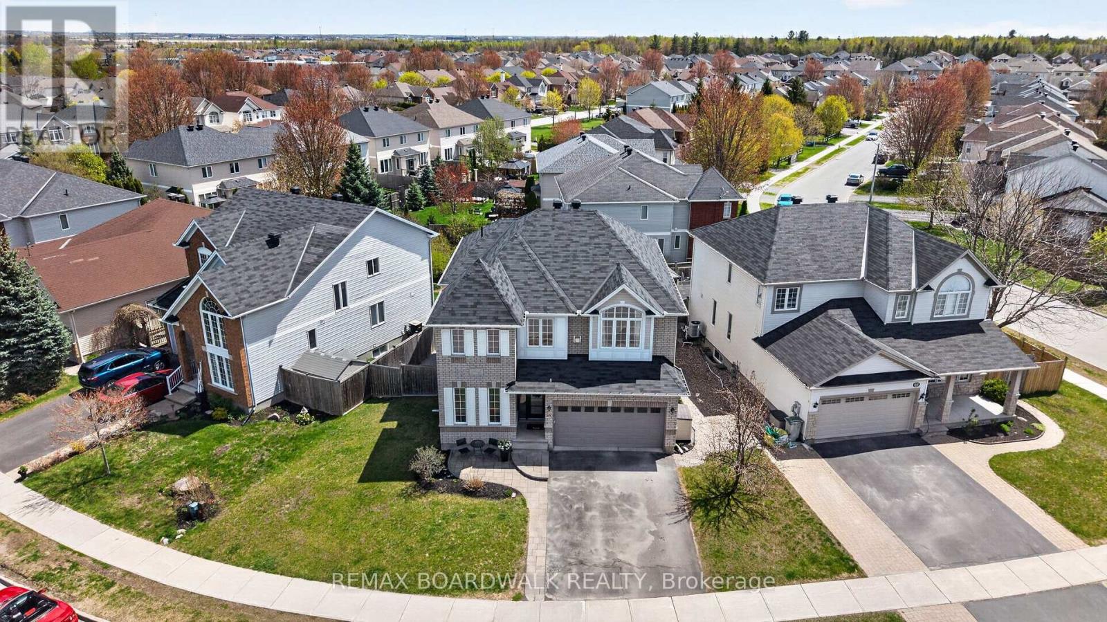 Beautifully Reno'd Home Located on a quiet Street