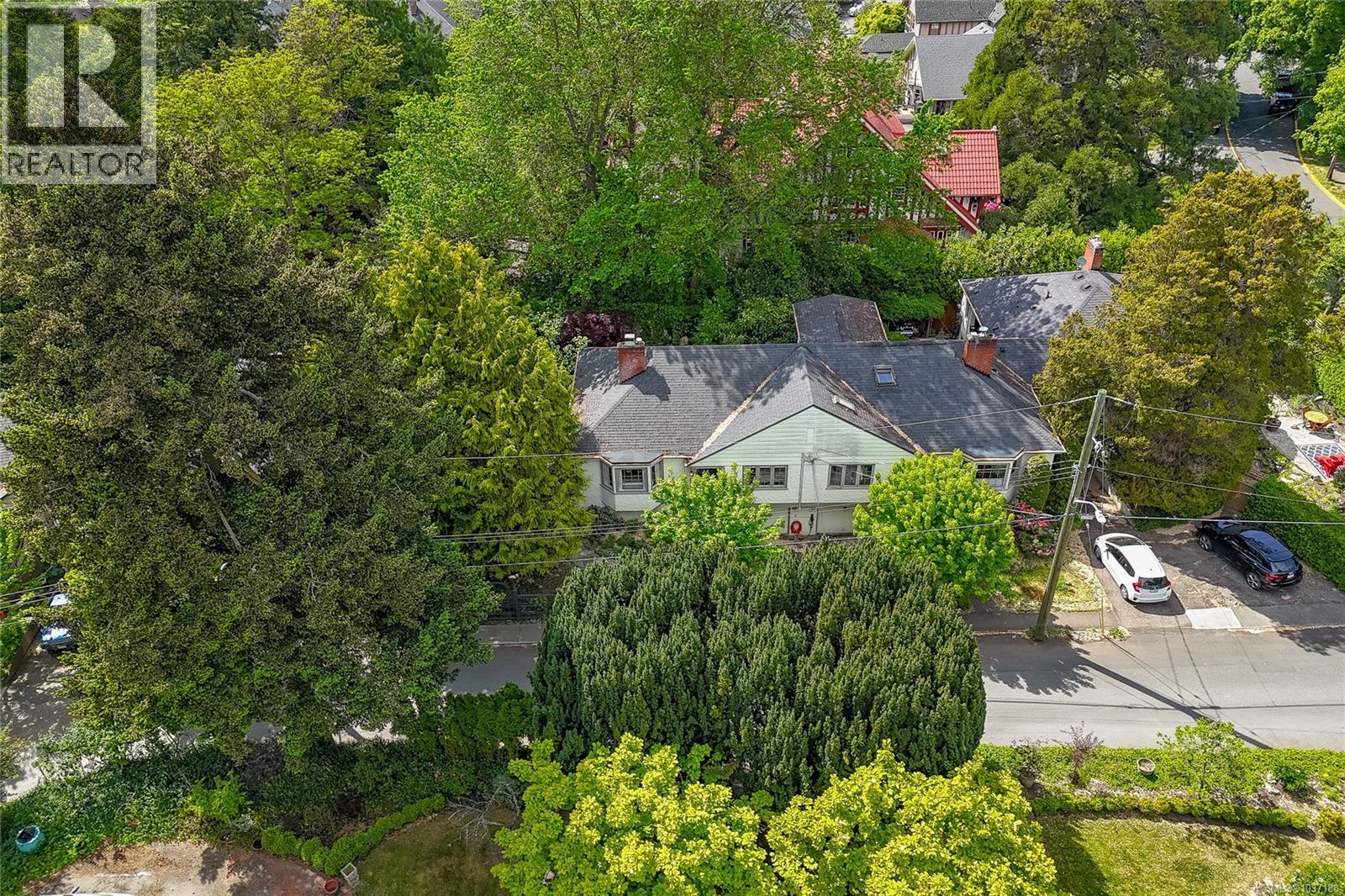 812 Langham Crt - 1