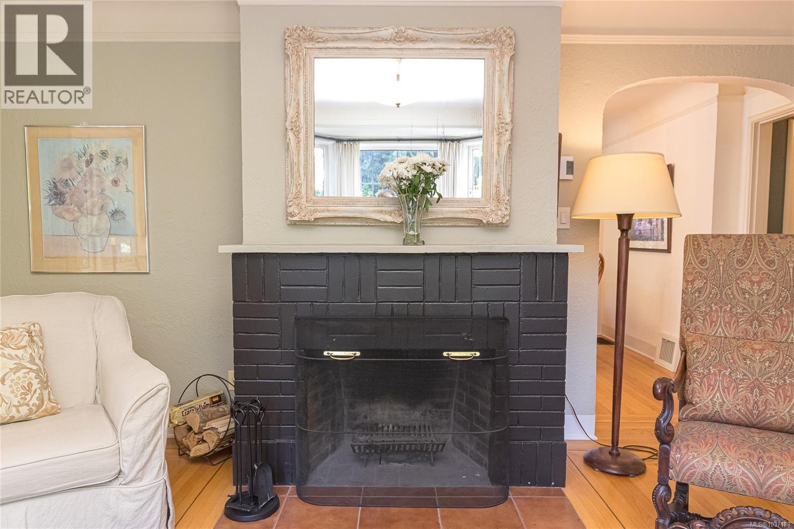 812 Langham Crt - 12