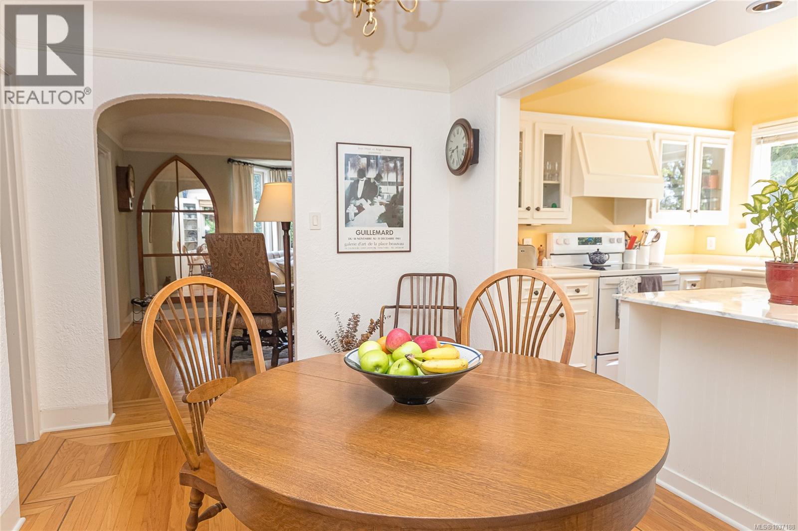 812 Langham Crt - 15