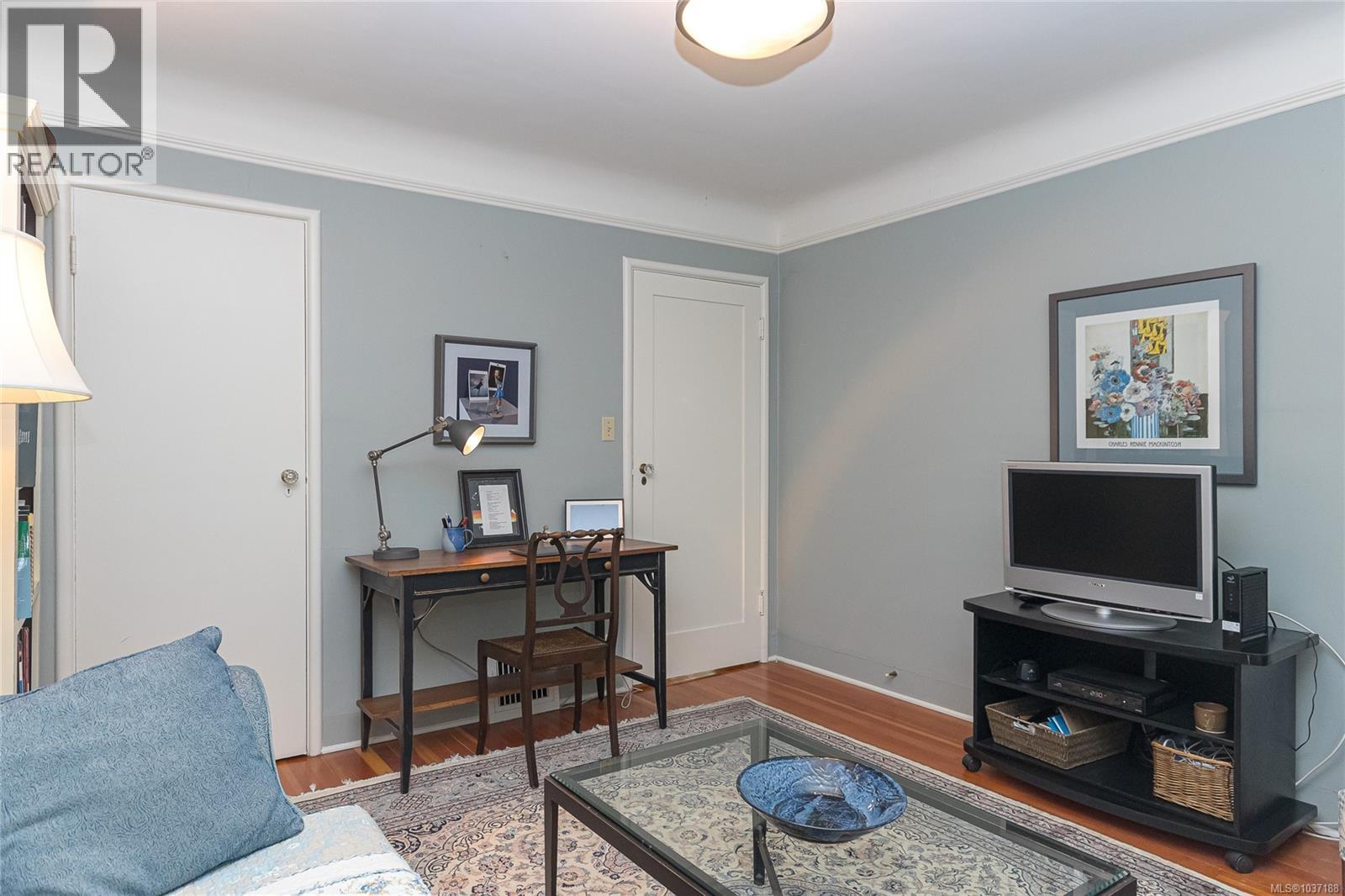 812 Langham Crt - 25