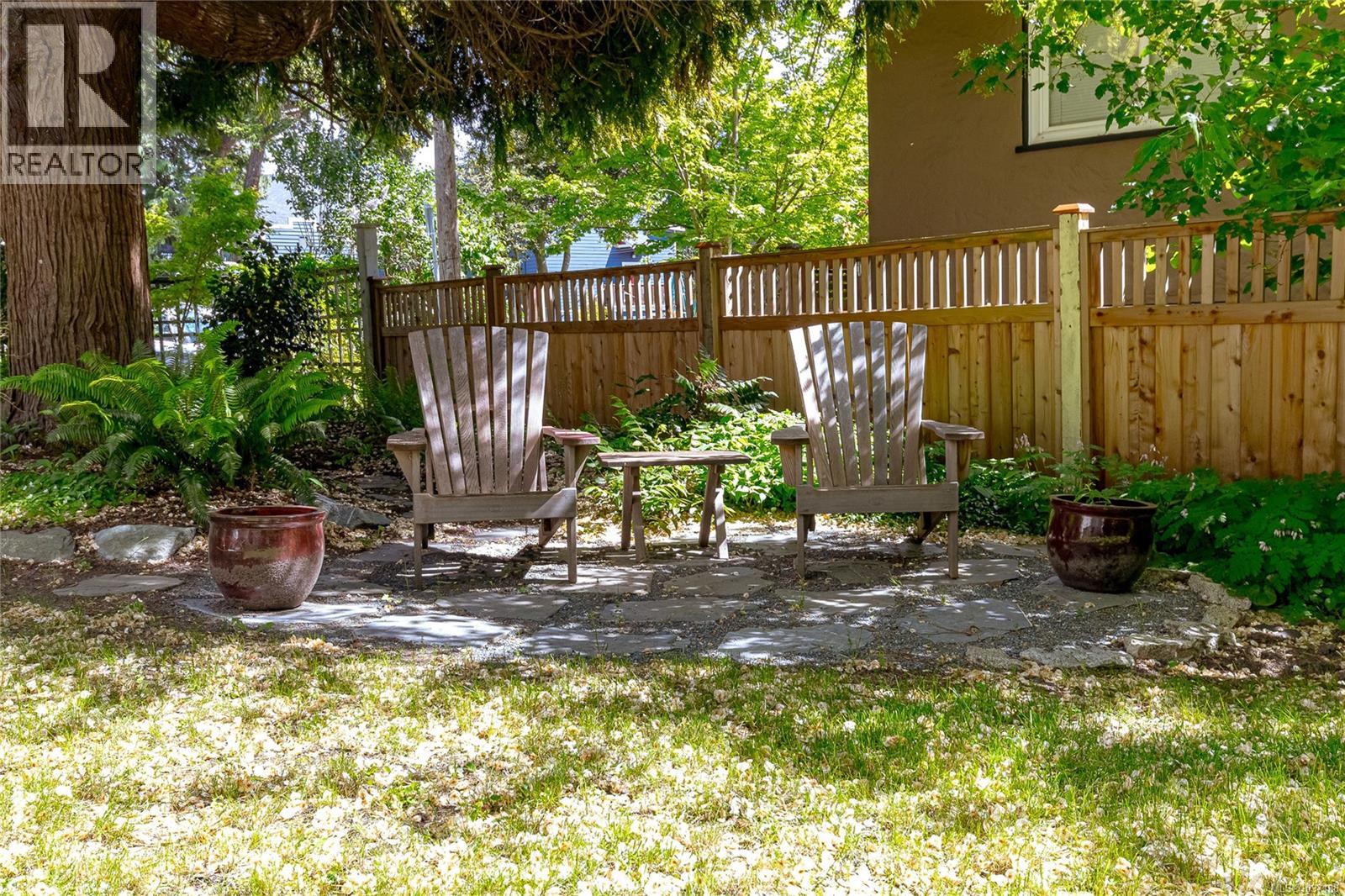 812 Langham Crt - 34