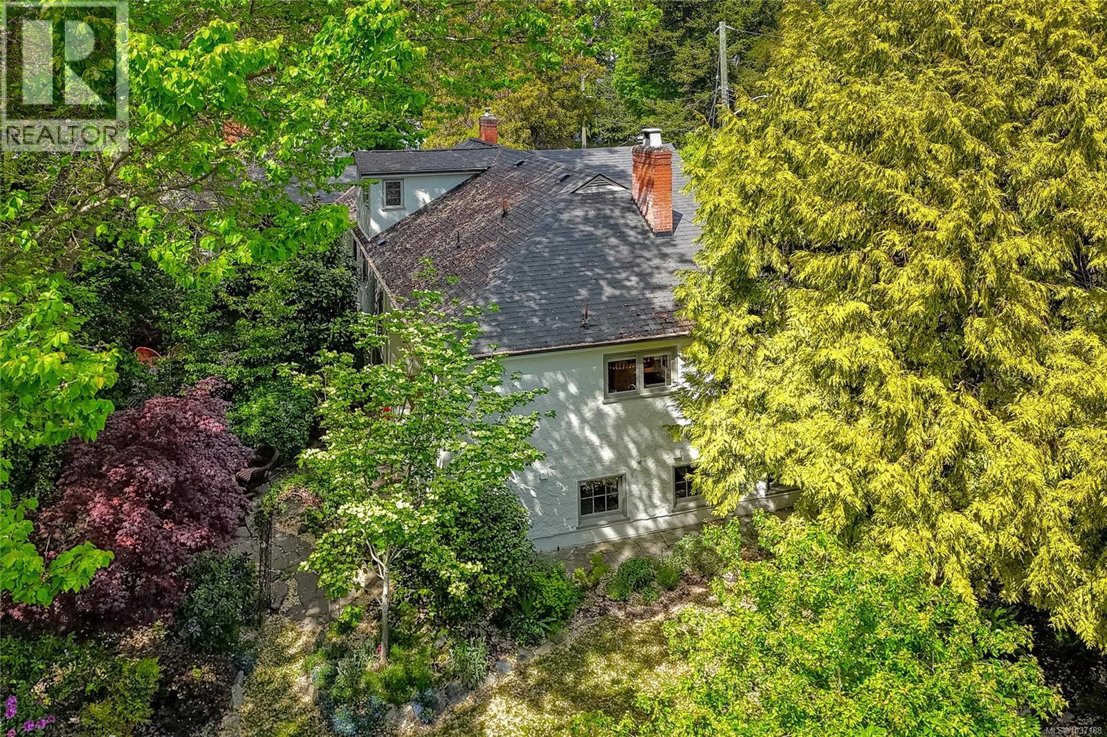812 Langham Crt - 39