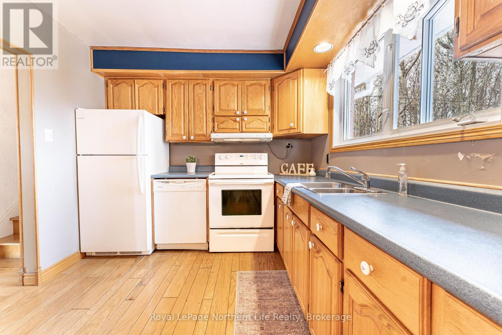 1608 PARKWOOD DRIVE - 12