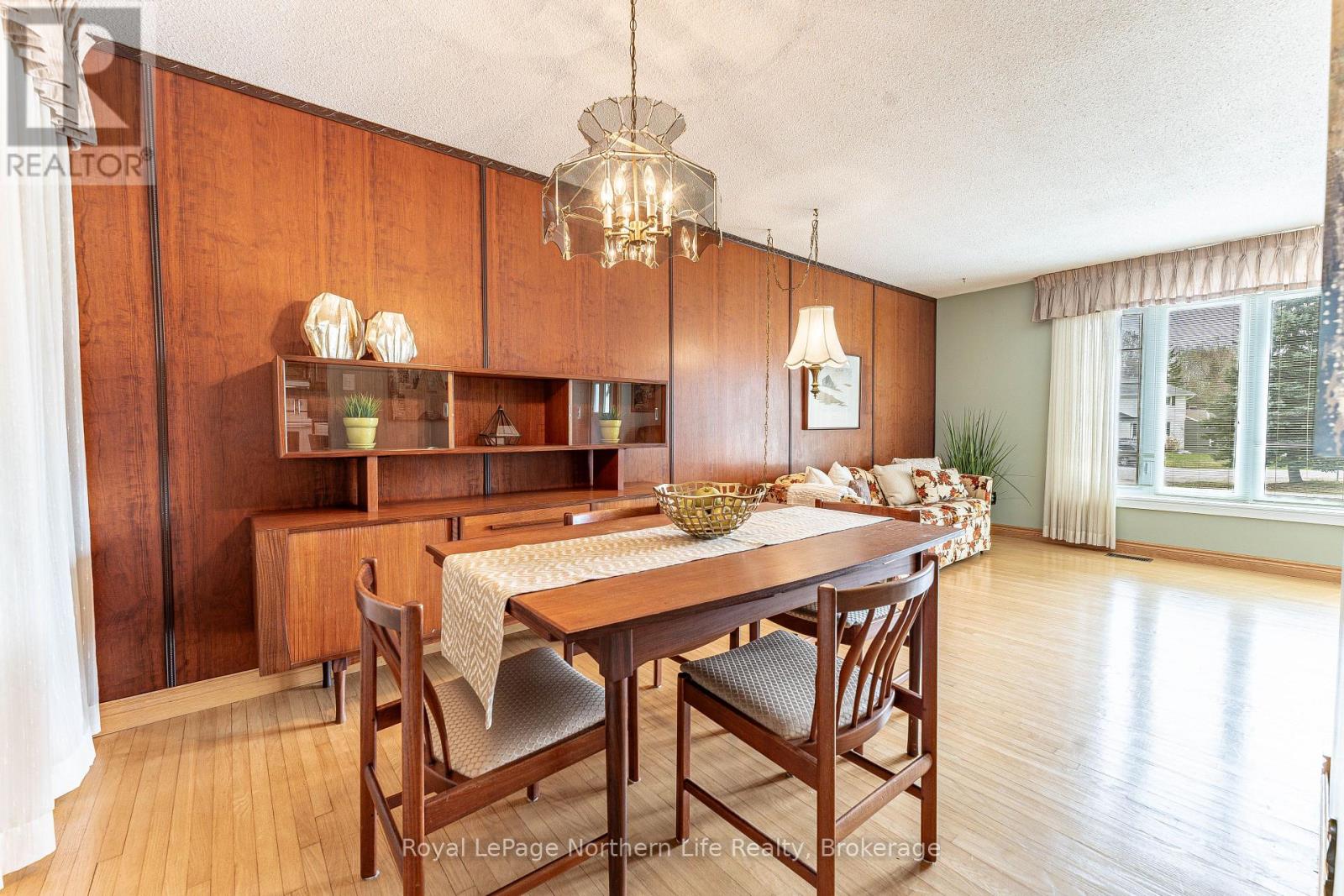 1608 PARKWOOD DRIVE - 8
