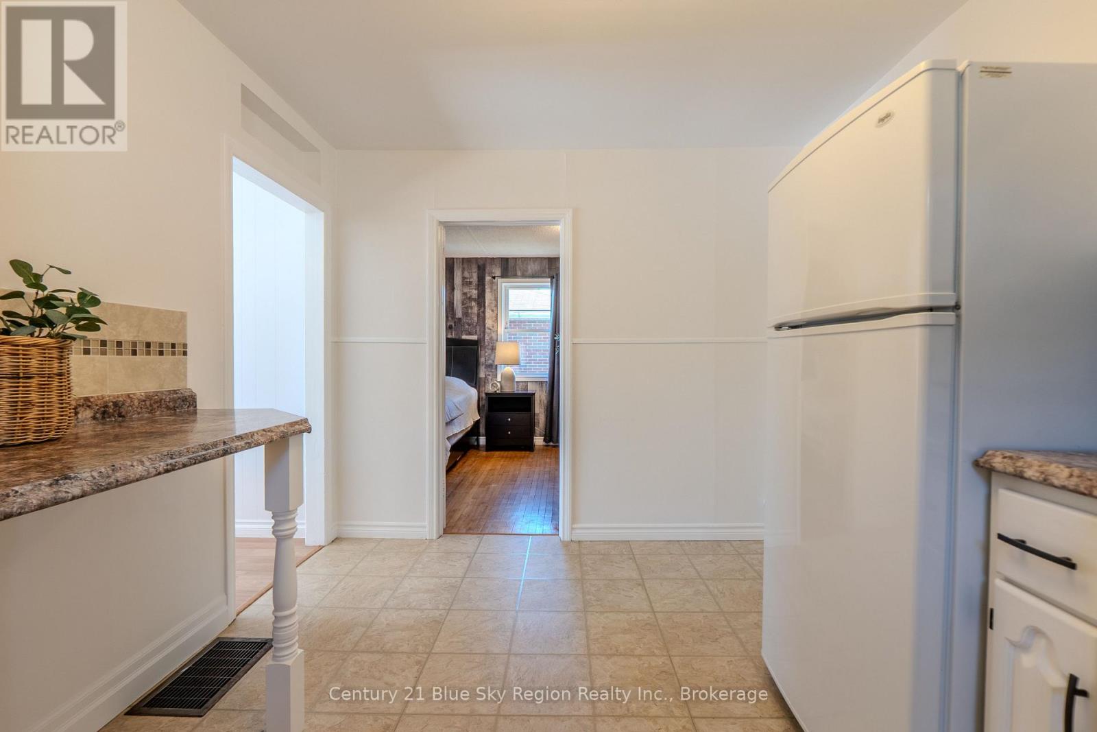 513 BRENNAN STREET - 12