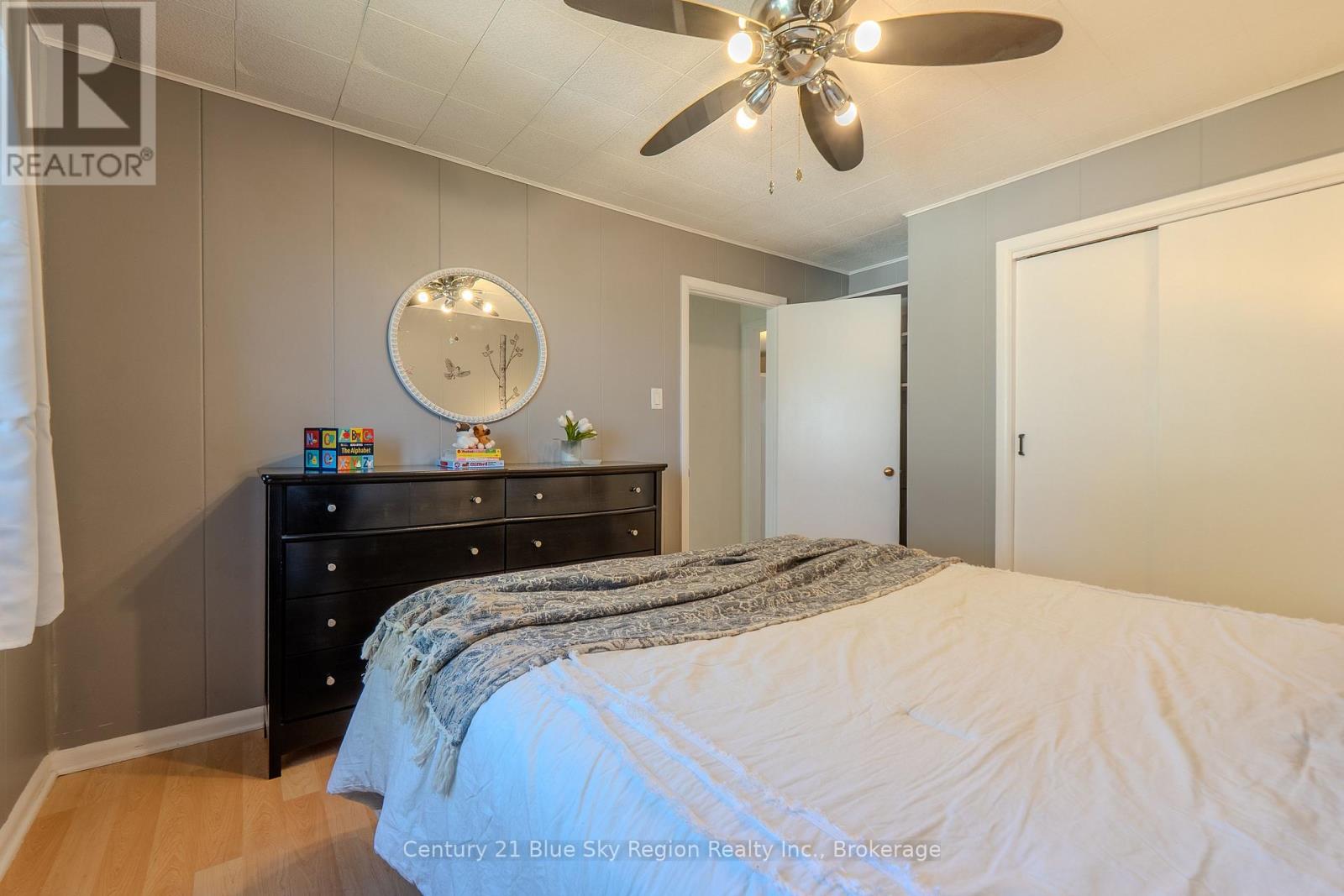 513 BRENNAN STREET - 18