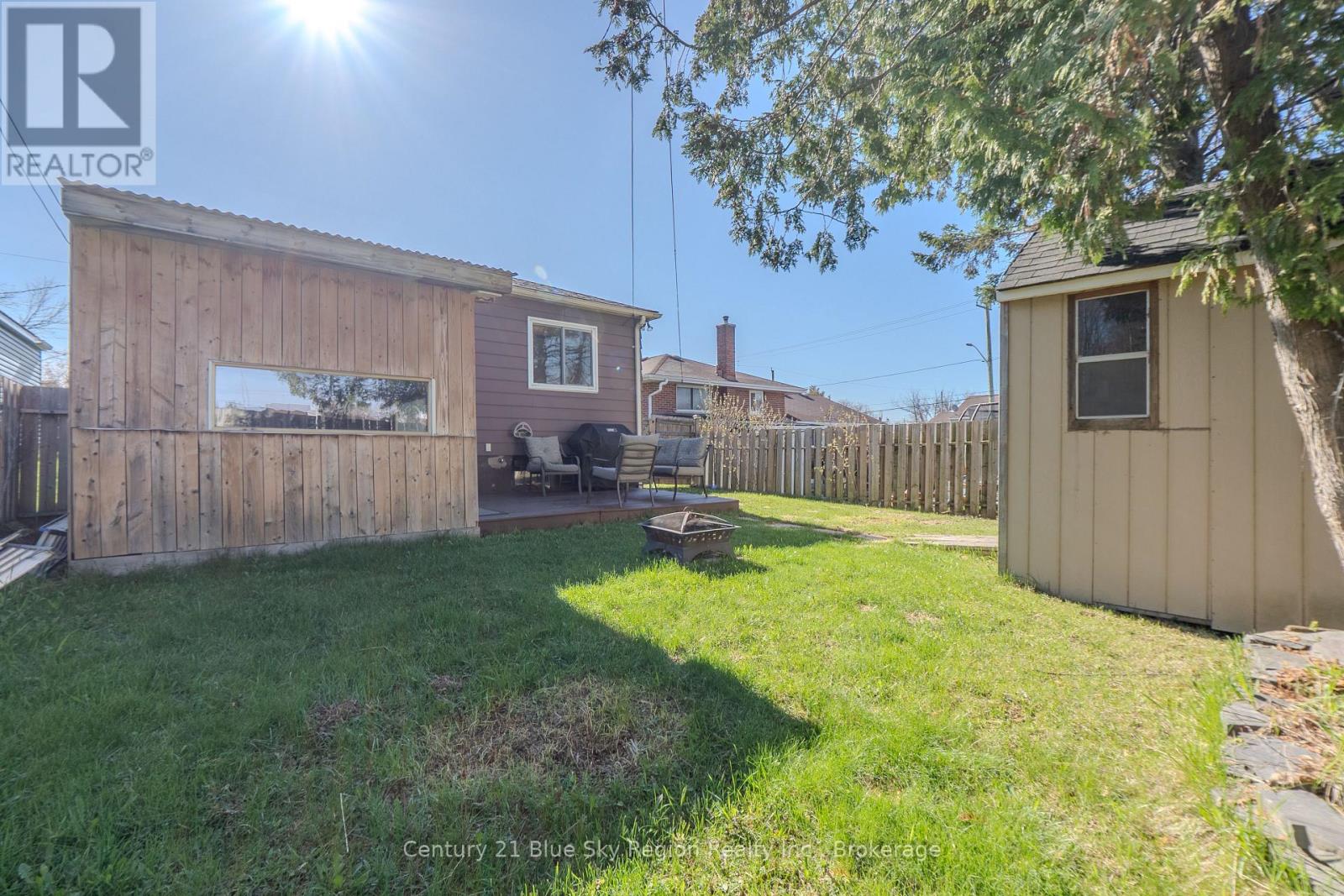 513 BRENNAN STREET - 30