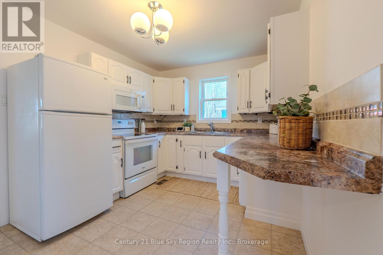 513 BRENNAN STREET - 9