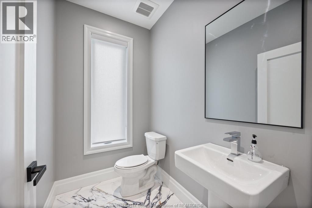 1835 EDGEMORE Unit# 1, LaSalle, Ontario, N9H2J5 — Photo 11