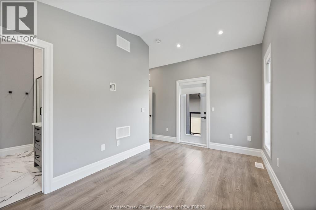 1835 EDGEMORE Unit# 1, LaSalle, Ontario, N9H2J5 — Photo 12