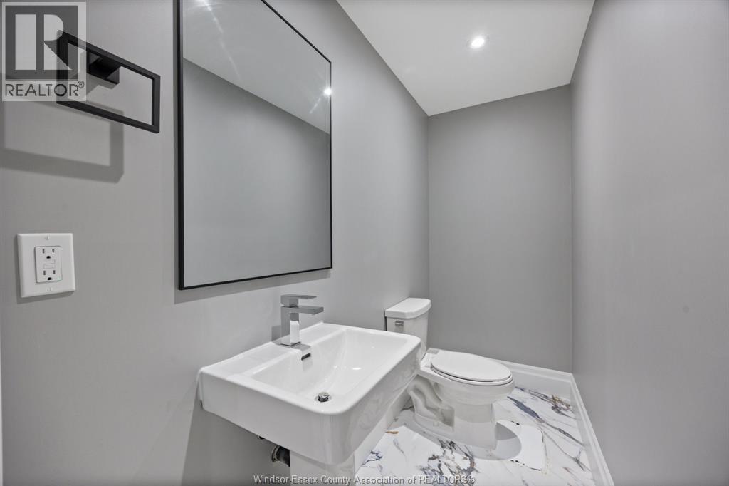 1835 EDGEMORE Unit# 1, LaSalle, Ontario, N9H2J5 — Photo 8