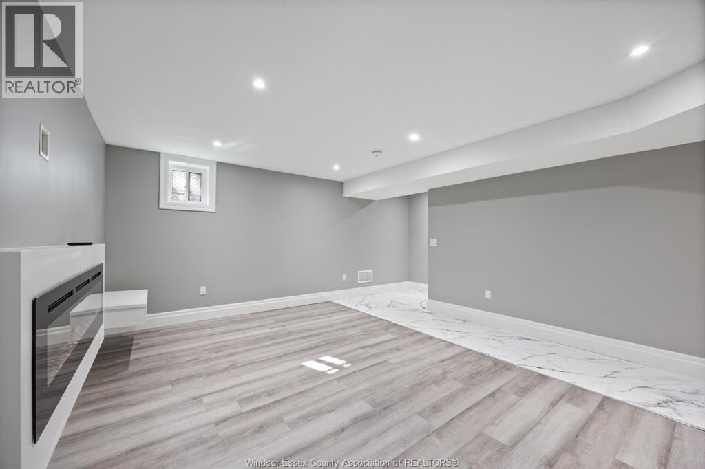 1835 EDGEMORE Unit# 1, LaSalle, Ontario, N9H2J5 — Photo 22
