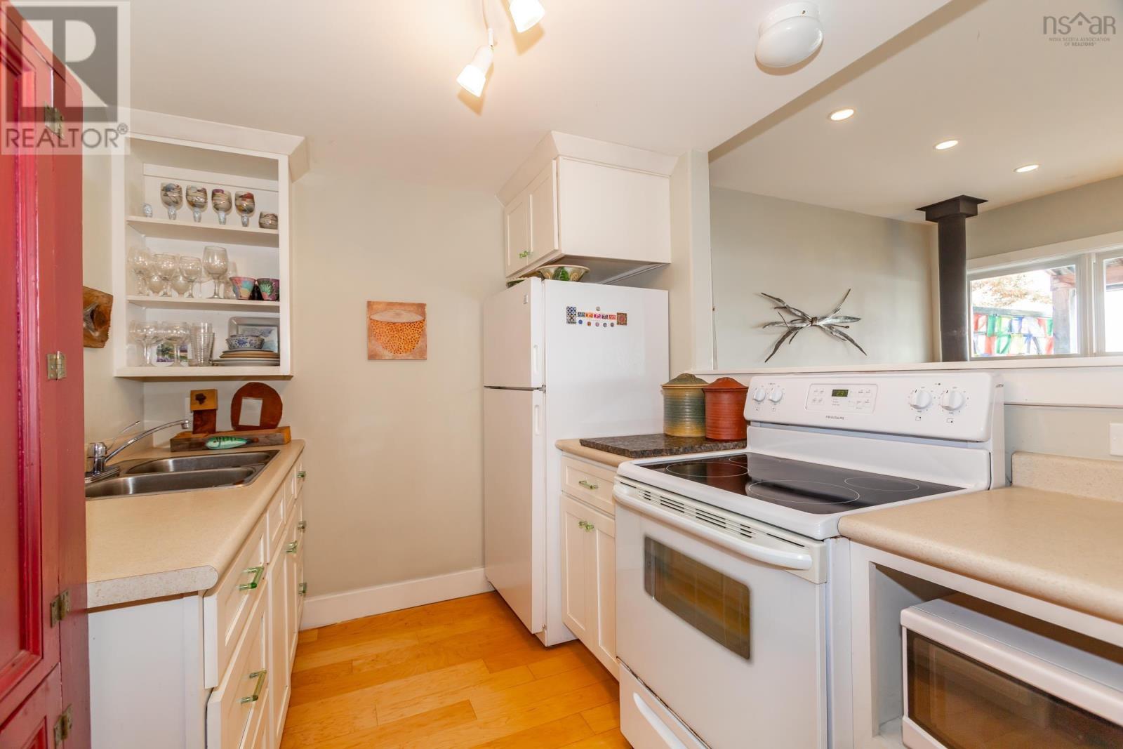 5360 Granville Road - 17