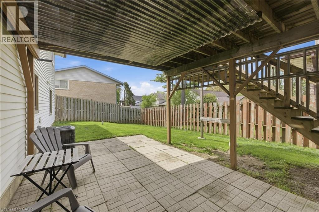 25 GREENOCK Drive, Kitchener, Ontario, N2E2J9 — Photo 9