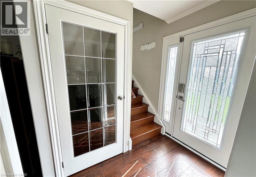 37 BREWSTER Street, Hamilton, Ontario, L8T4R6 — Photo 2