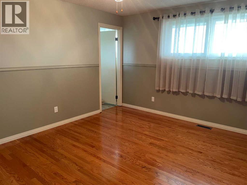 10400 105 Avenue - 8