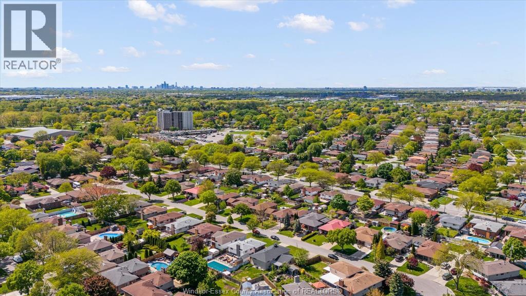 10575 Mulberry DRIVE, Windsor, Ontario, N8R1H7 — Photo 13