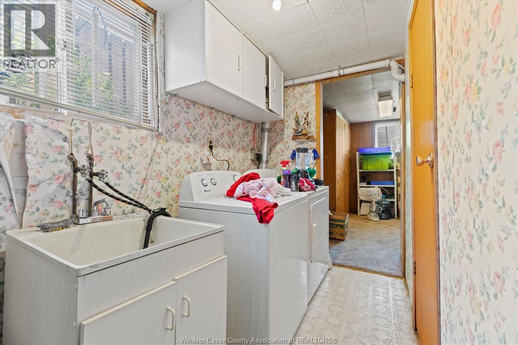 10575 Mulberry DRIVE, Windsor, Ontario, N8R1H7 — Photo 2