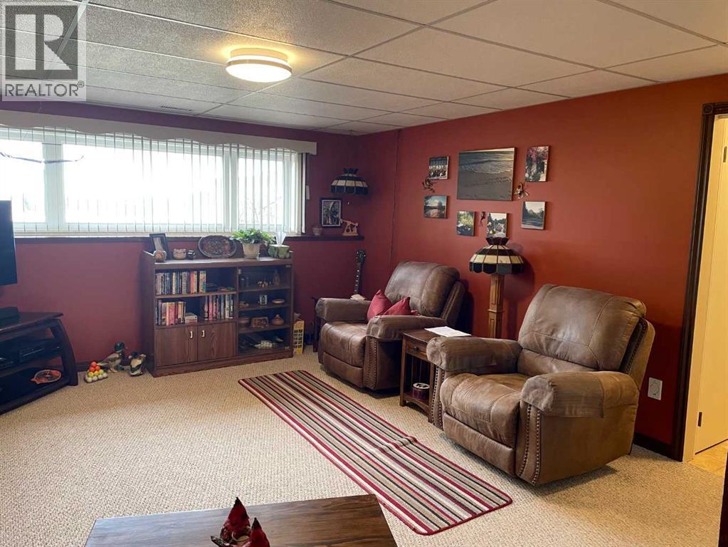 10400 105 Avenue - 15