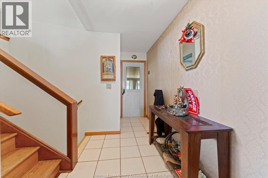 10575 Mulberry DRIVE, Windsor, Ontario, N8R1H7 — Photo 3