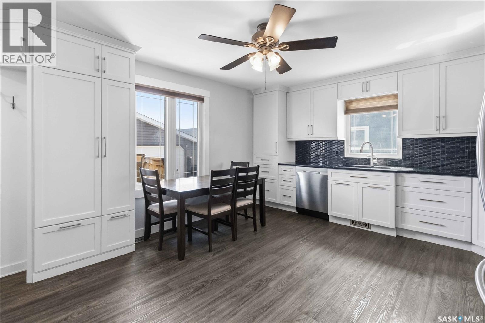 134 Russell ROAD - 12