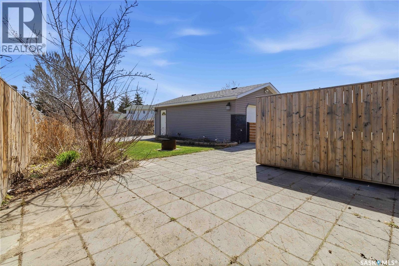 134 Russell ROAD - 39
