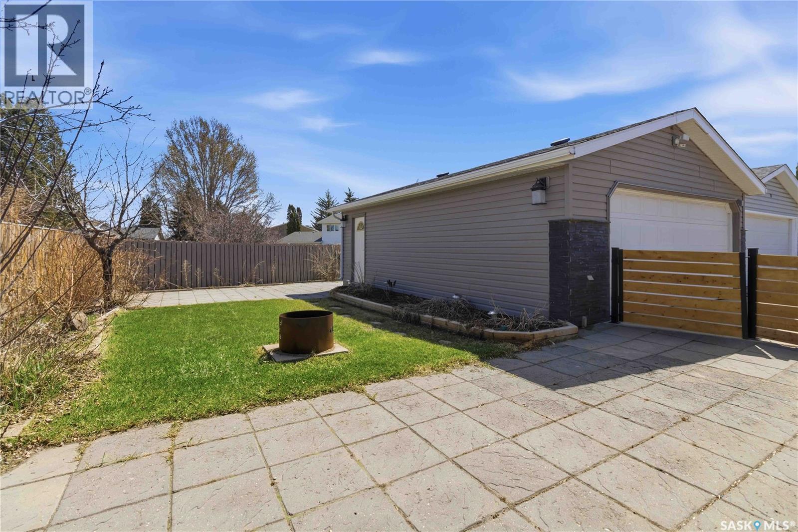 134 Russell ROAD - 40