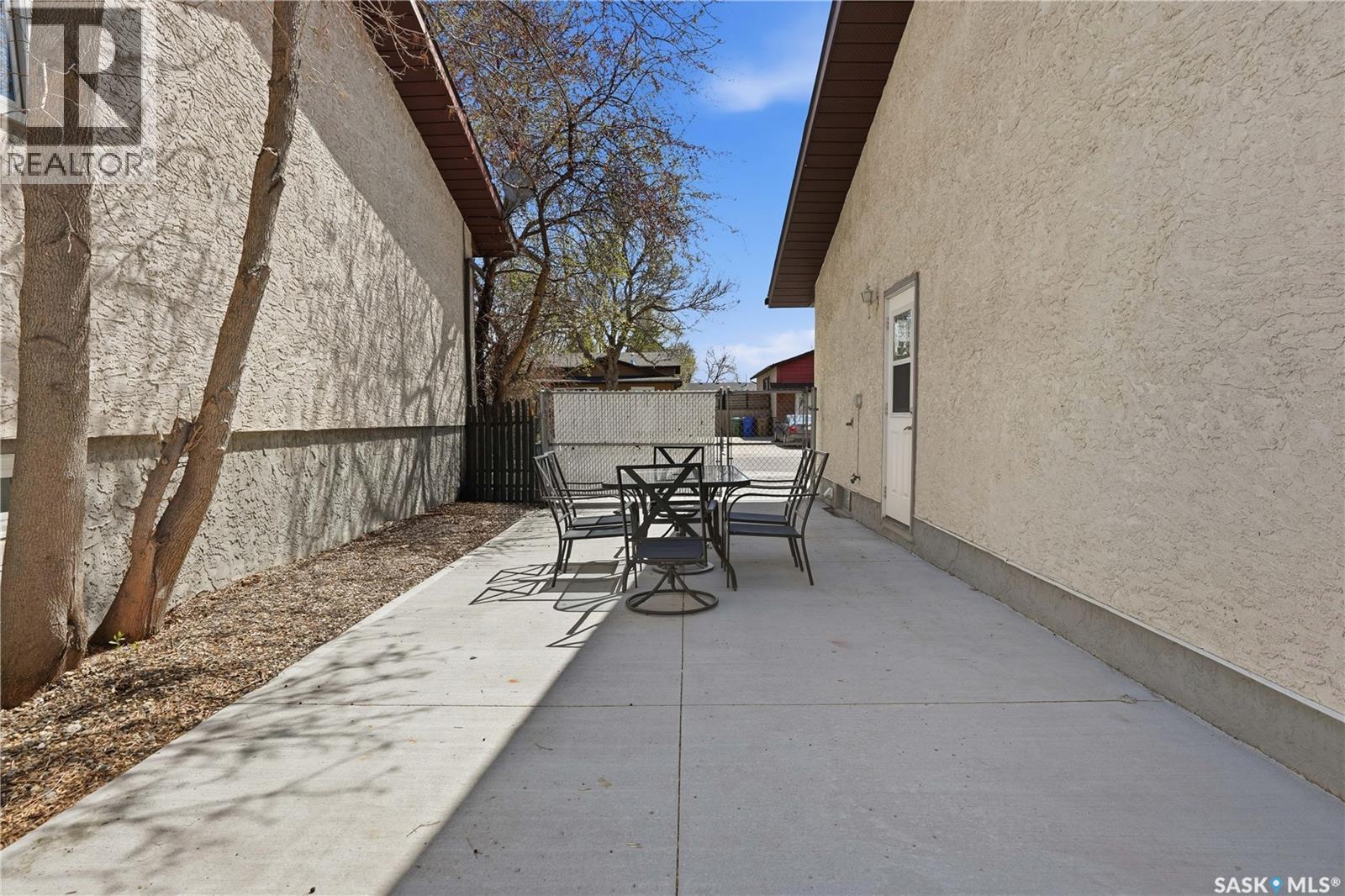 2838 Hartmann CRESCENT E - 39