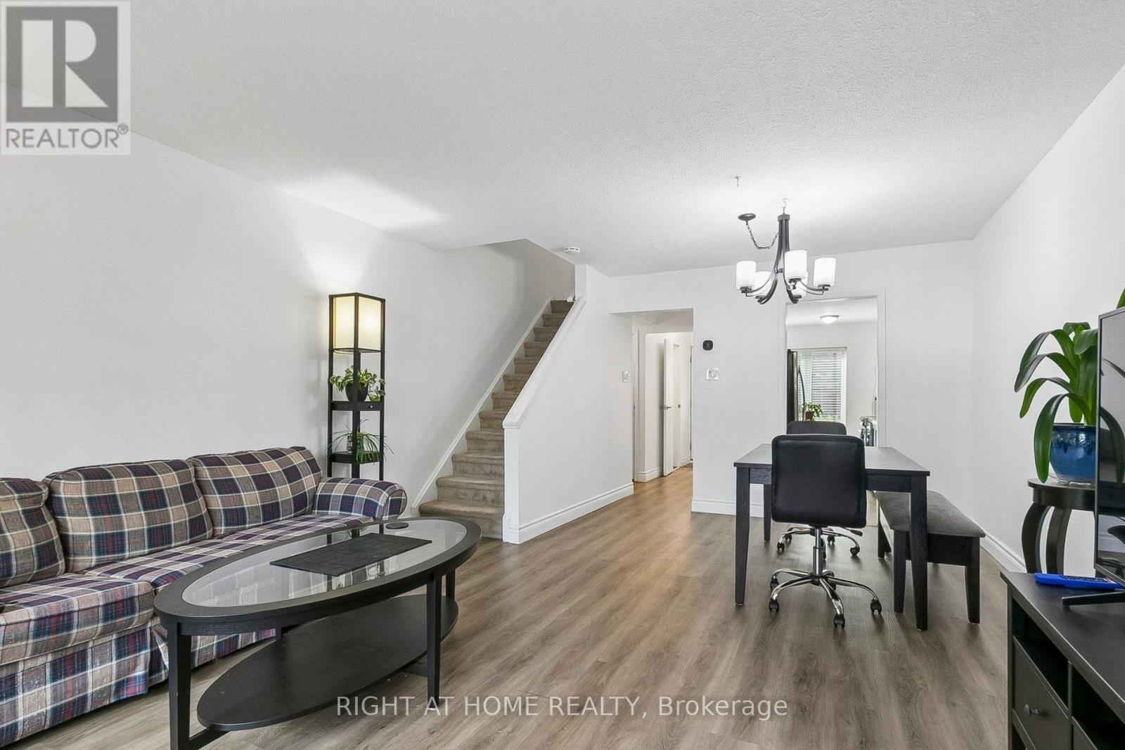 #116 26 LIVINGSTON ROAD - 13
