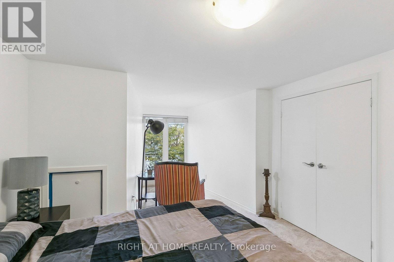 #116 26 LIVINGSTON ROAD - 19