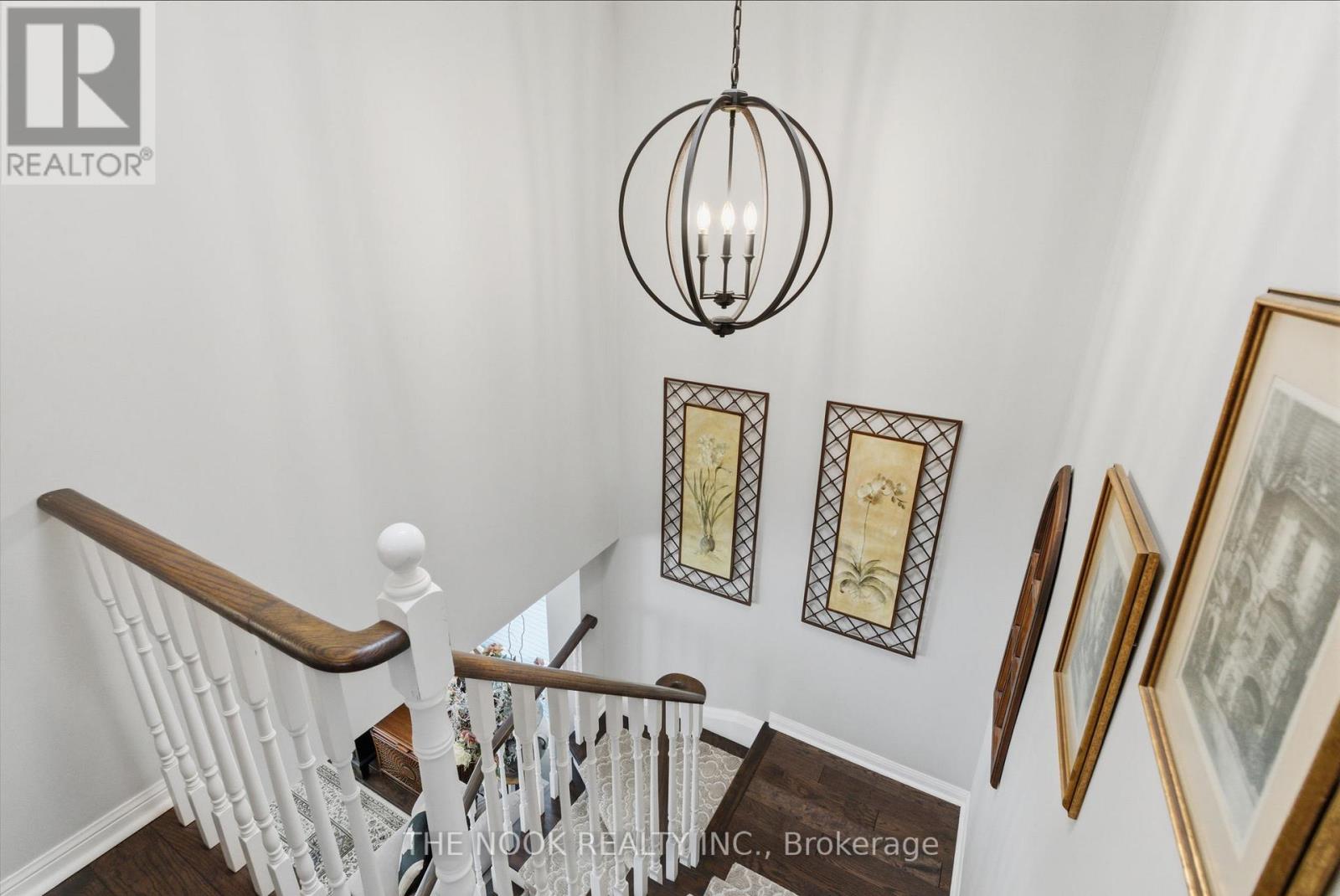 70 BEACHAM CRESCENT - 19