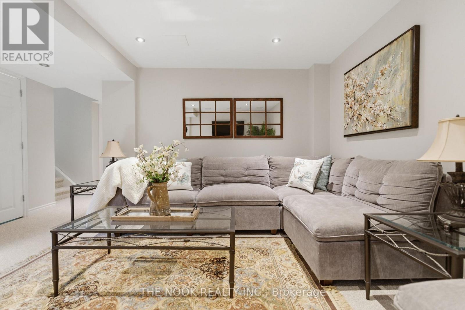 70 BEACHAM CRESCENT - 30