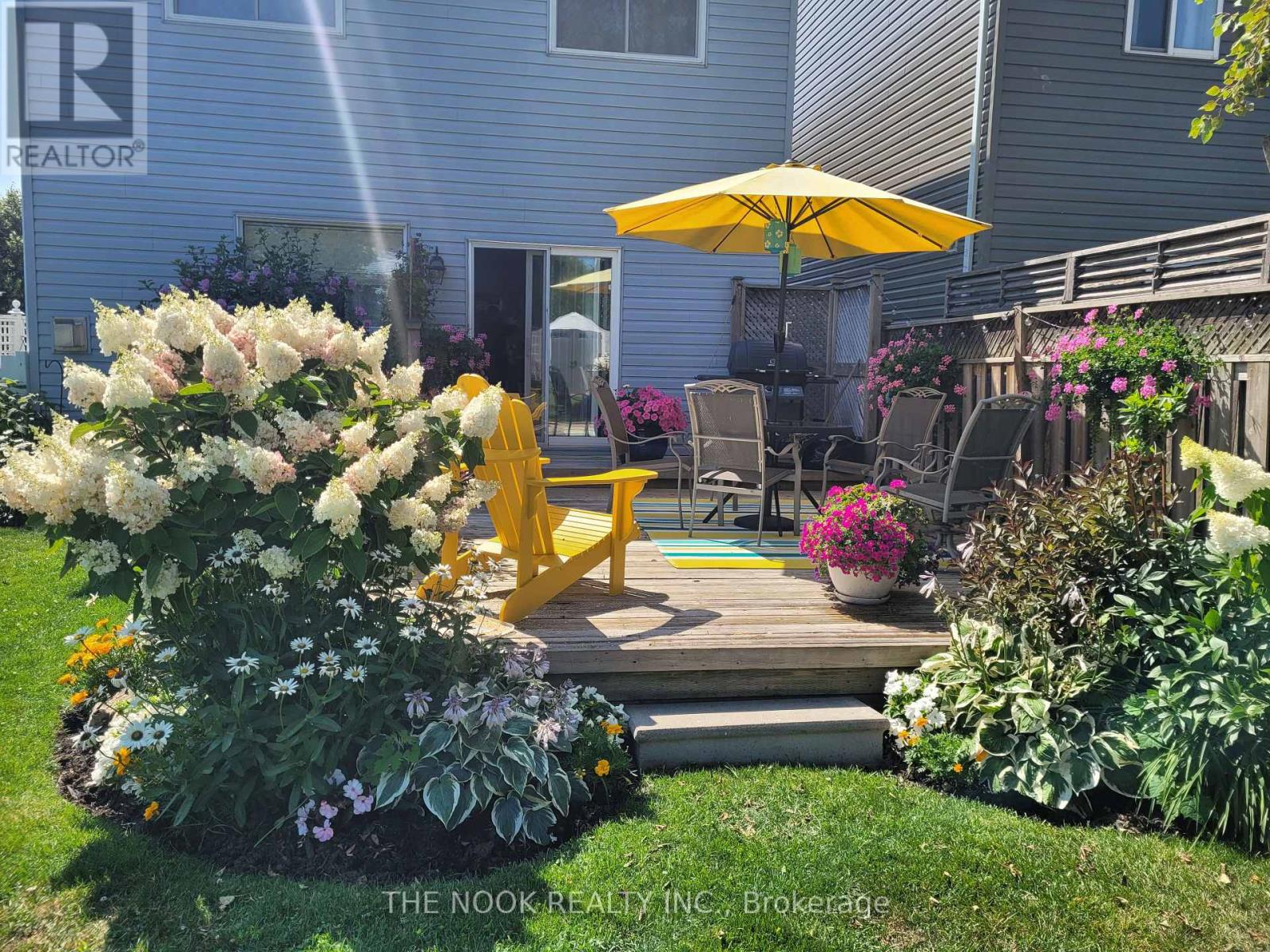 70 BEACHAM CRESCENT - 6