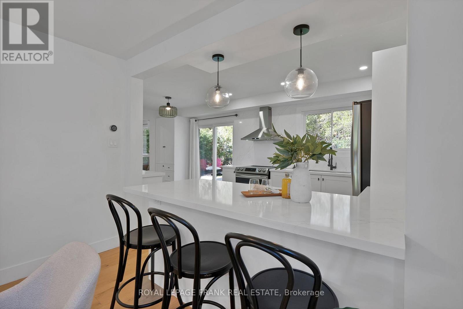 272 PLYMOUTH TRAIL - 11