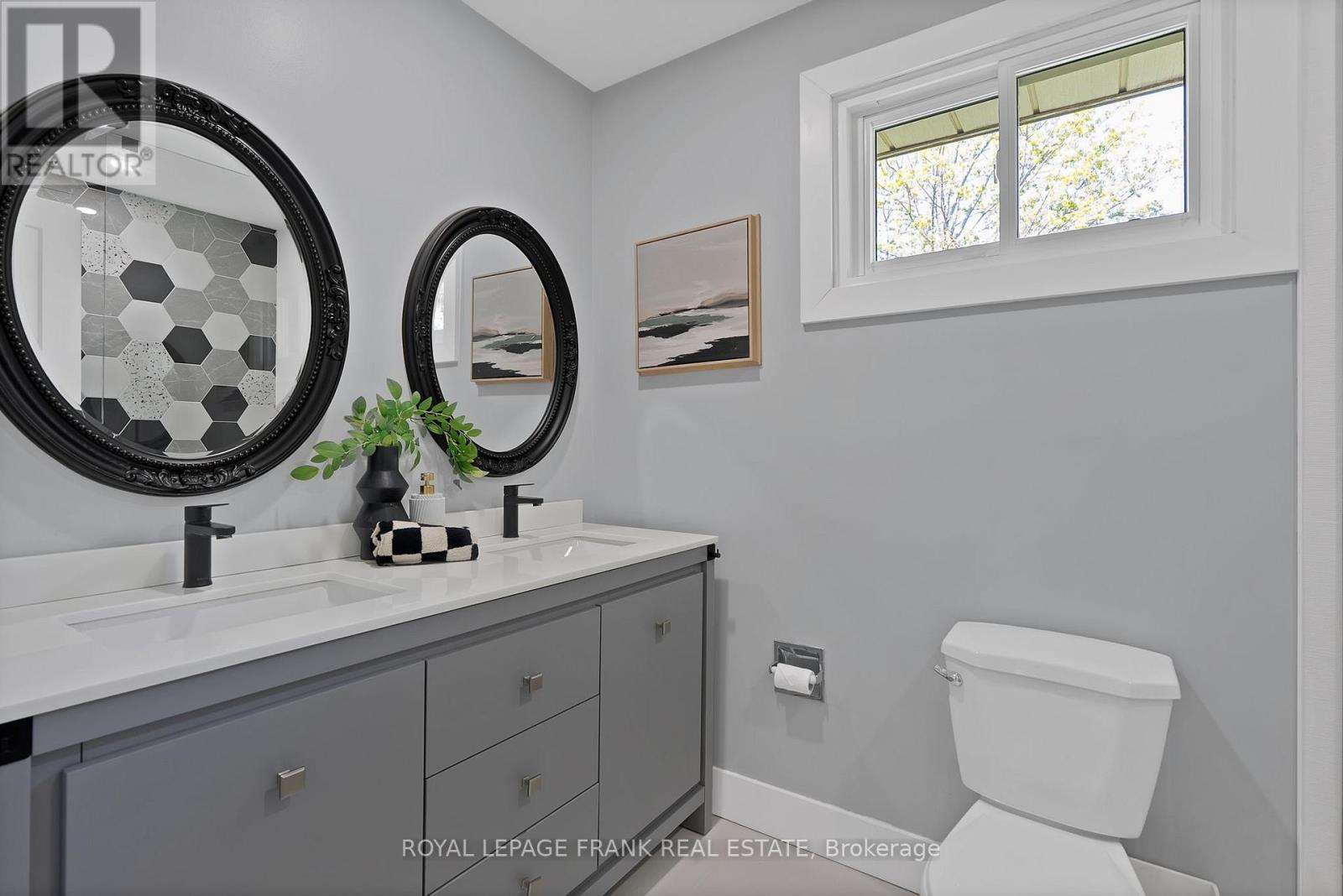 272 PLYMOUTH TRAIL - 25
