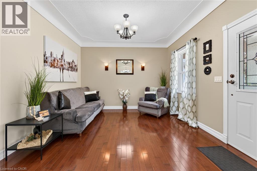 172 PROSPECT Street S - 6