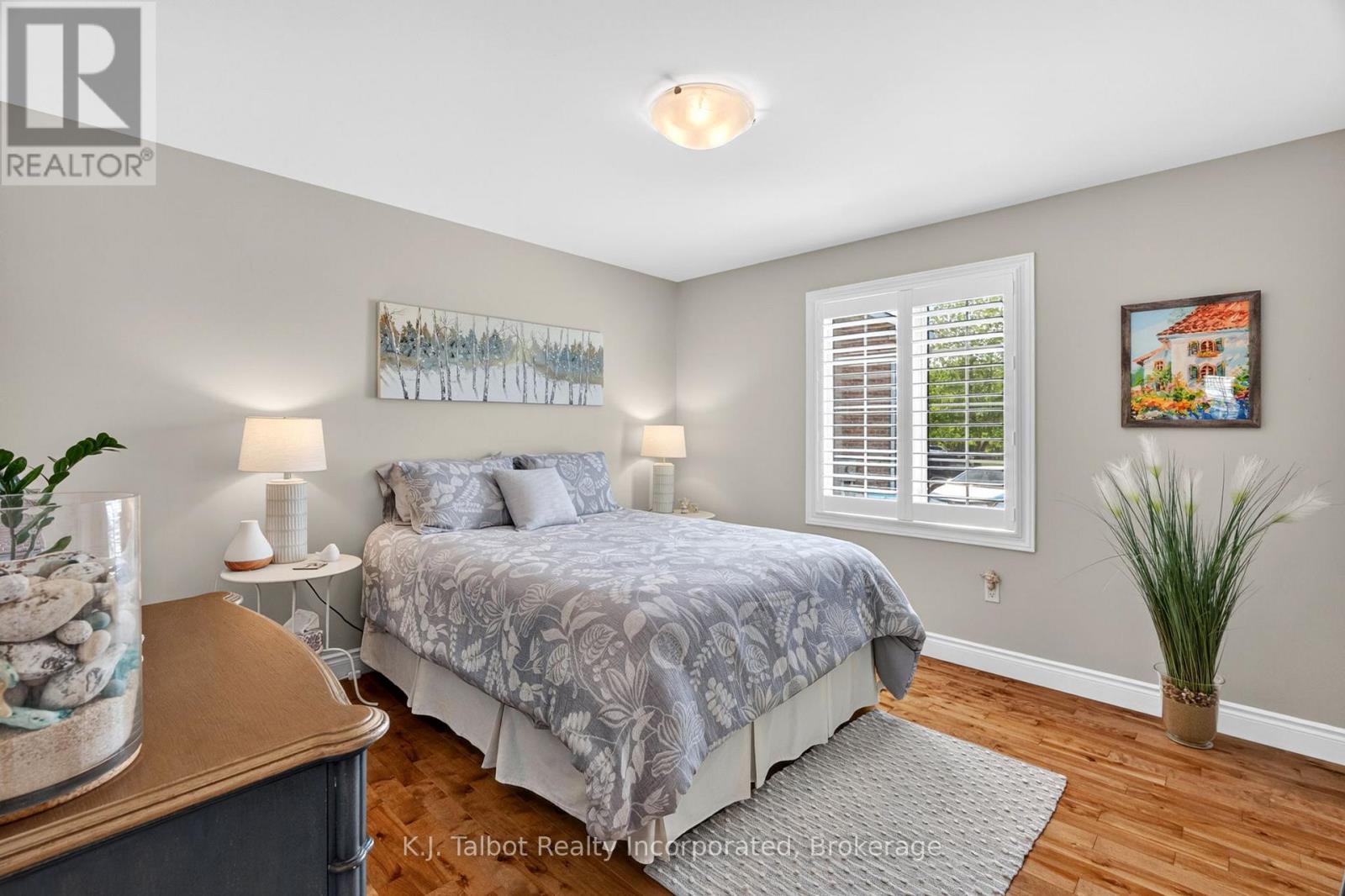 11 LEE CRESCENT - 17