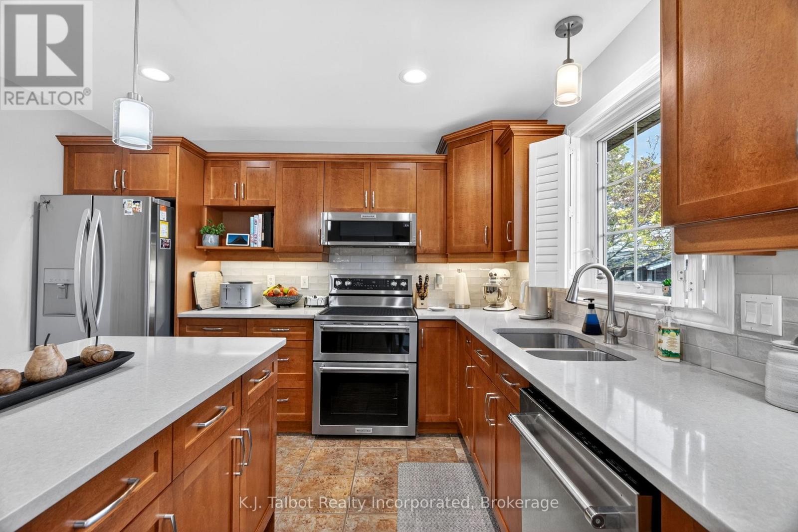 11 LEE CRESCENT - 14