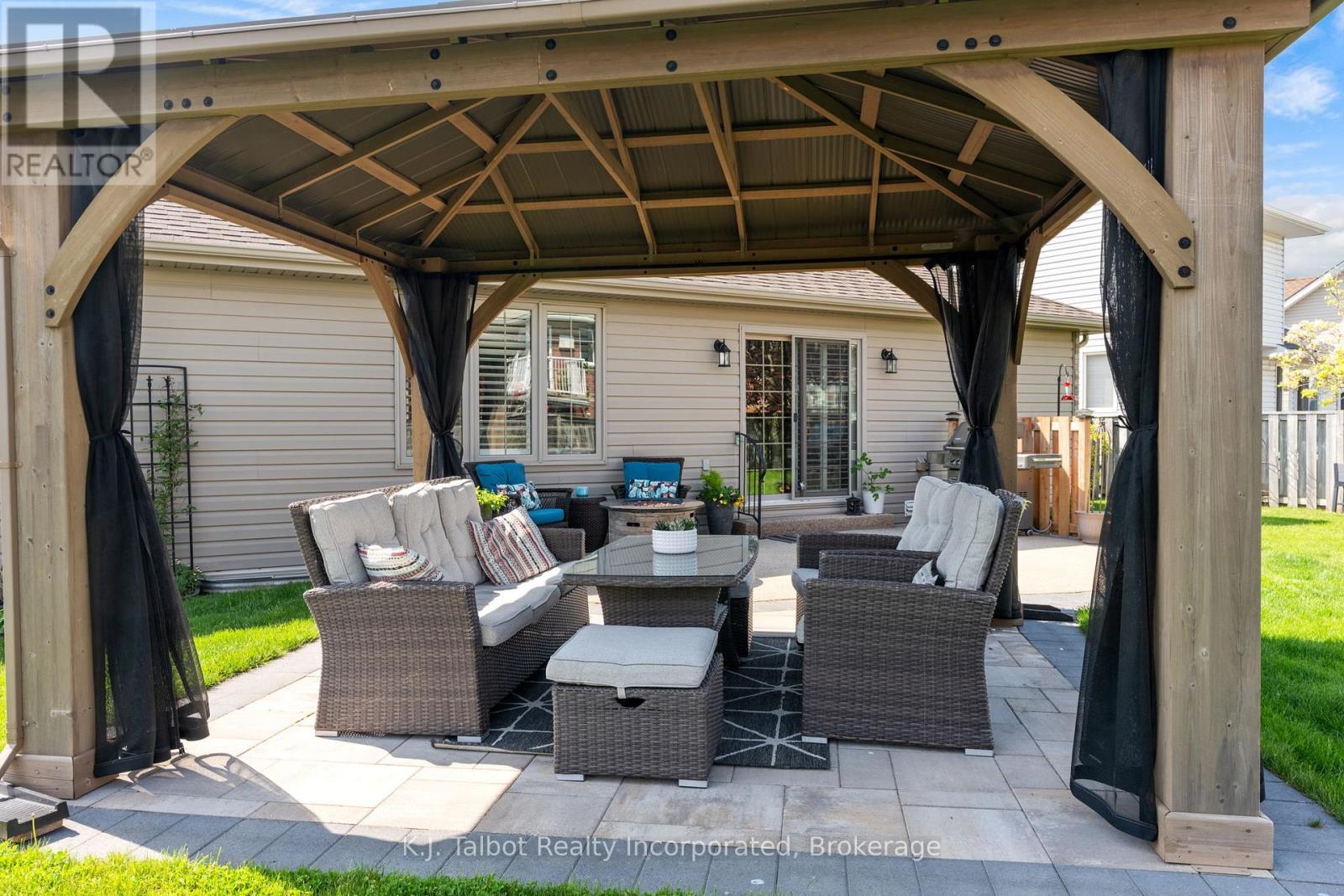 11 LEE CRESCENT - 36